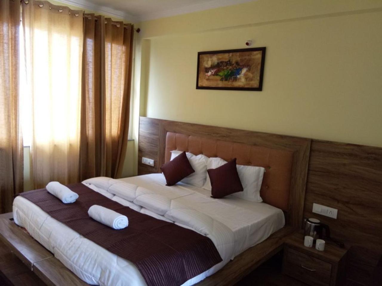 Harmony Blue Mcleodganj Hotell McLeod Ganj Exteriör bild